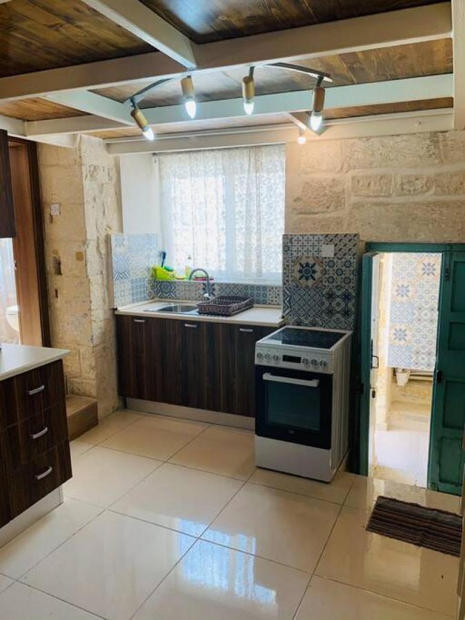 Serenity Qormi Luaran gambar